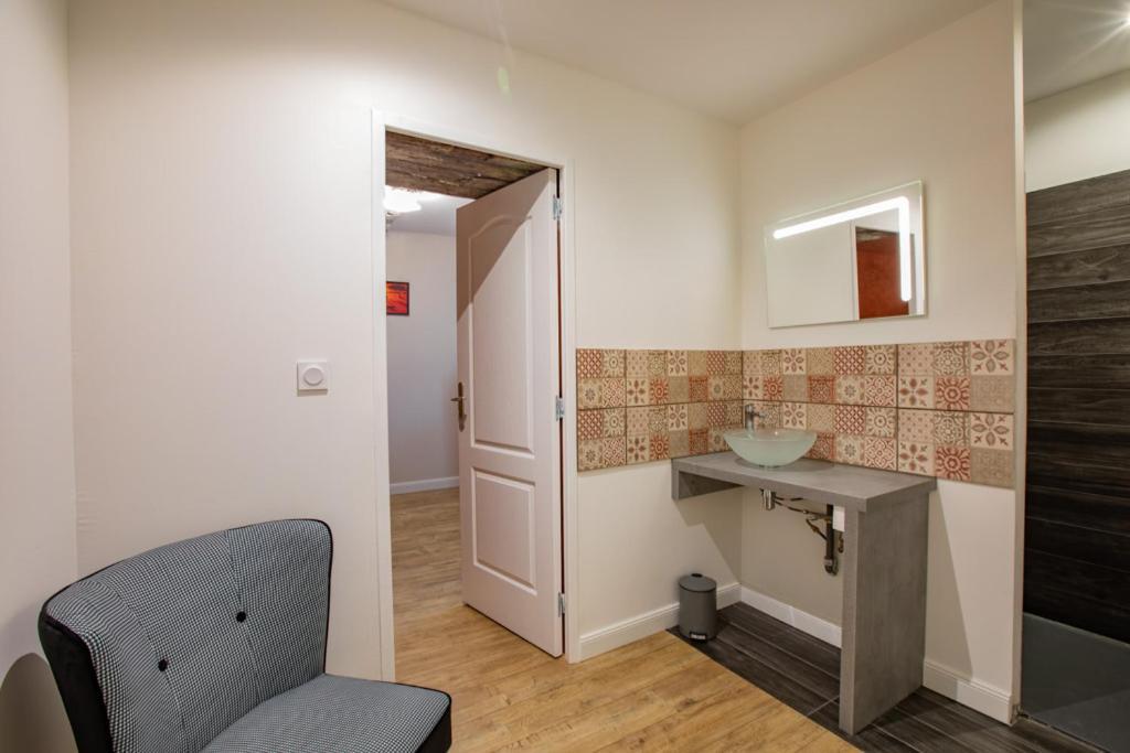 Domaine De Laplan Bed & Breakfast Cezan Bagian luar foto